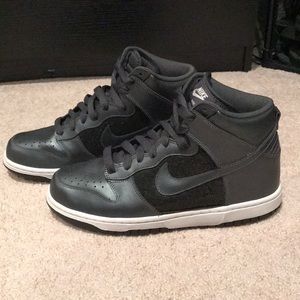 Black Nike Mid-Top